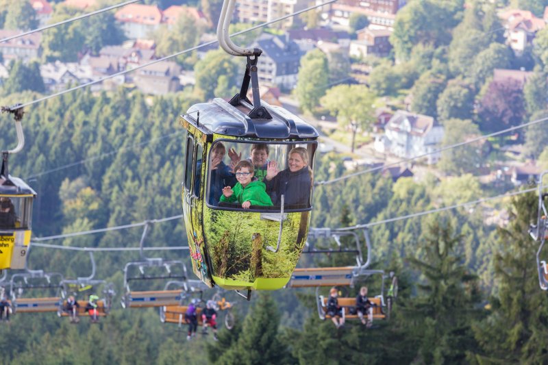 Seilbahn Sessellift Hahnenklee Bockswiese Im Harz Bocksberg) — gora v nizhney saksonii, germaniya. hahnenklee bockswiese im harz
